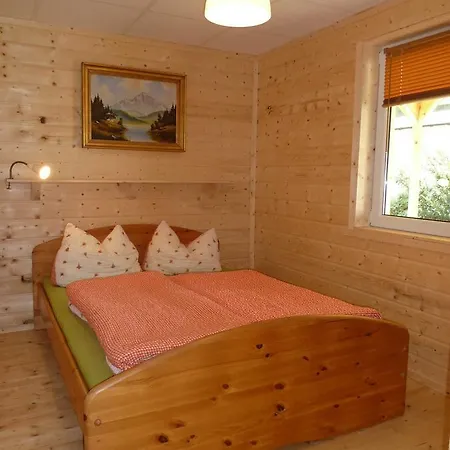 Ferienhaeuser Am Naturcamping Plot Nyaraló Ziegenrück