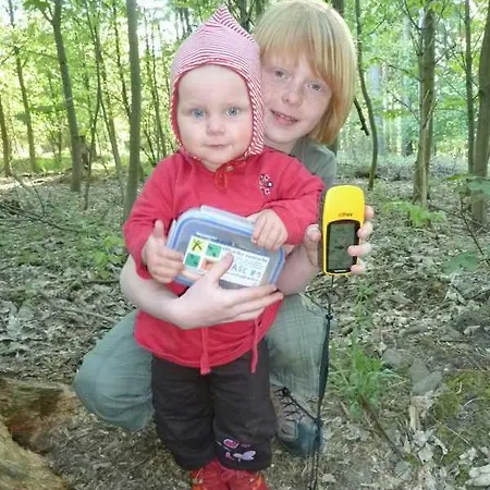 Nyaraló Ferienhaeuser Am Naturcamping Plot